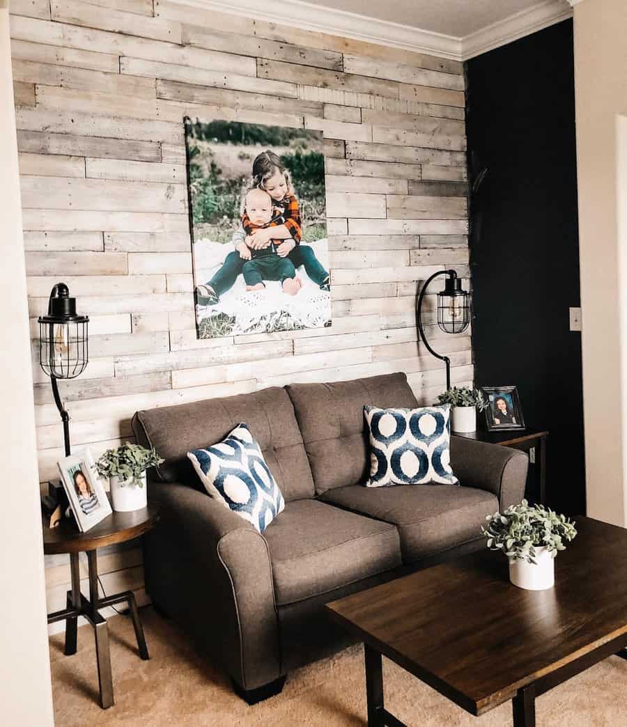 shiplap accent wall
