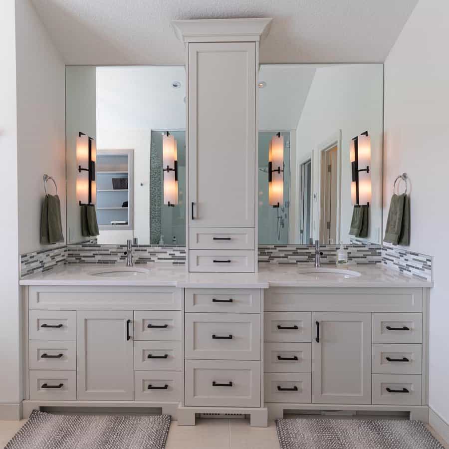 Recessed bathroom cabinet