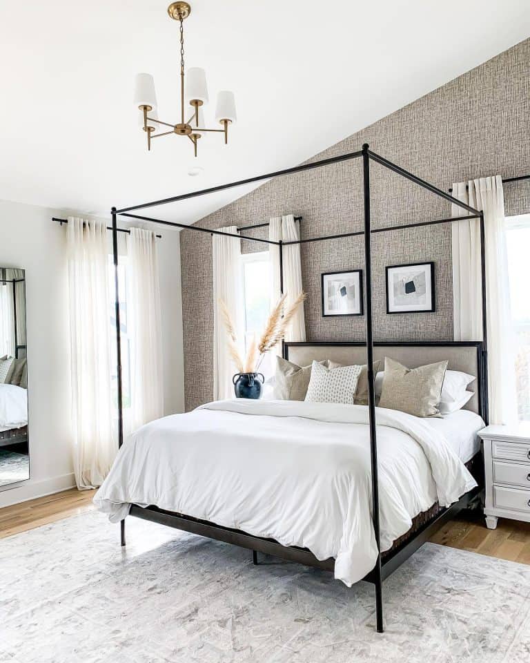 29 Canopy Bed Ideas For A Dreamy Bedroom