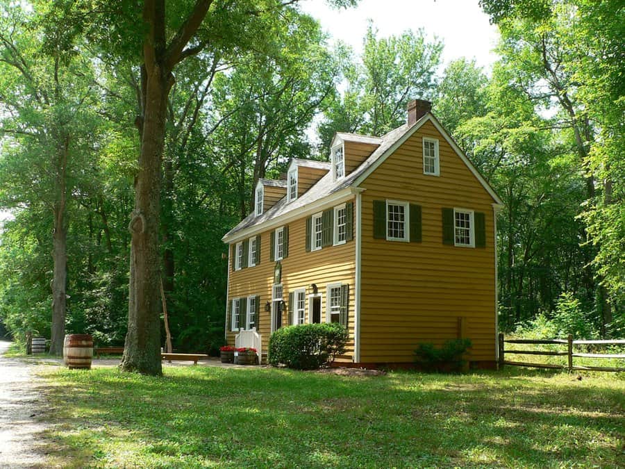 Modern colonial style house