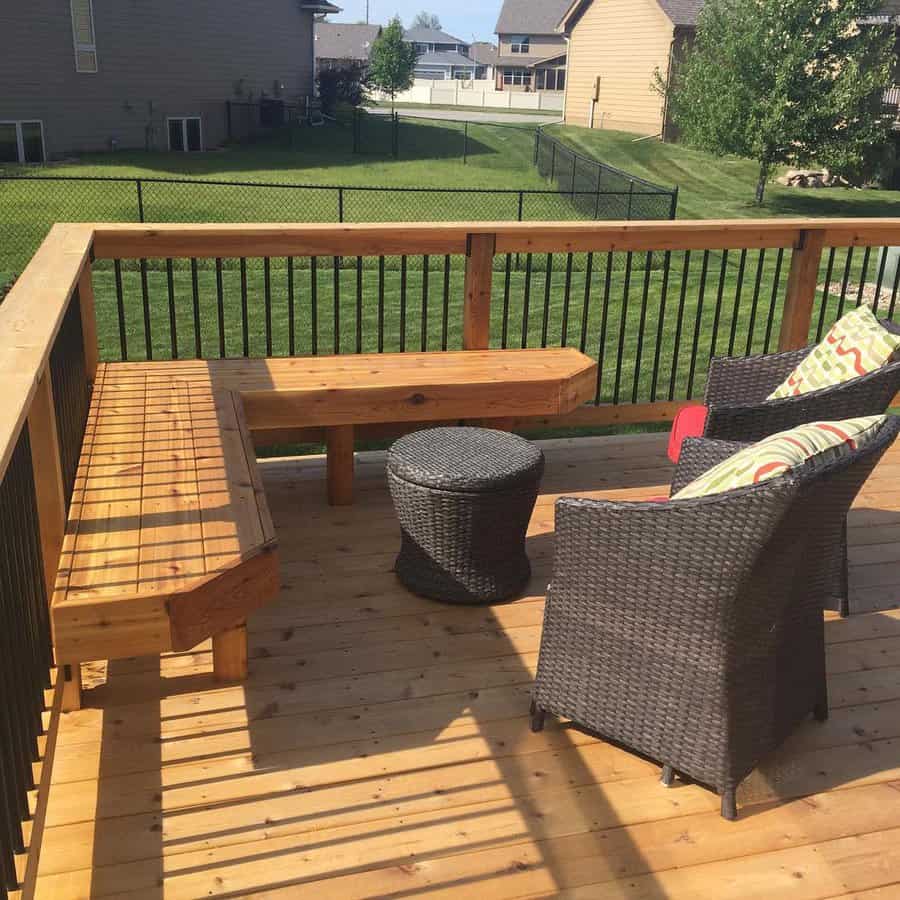 L shaped deck bench