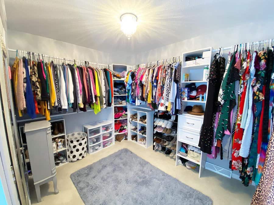 Walk in closet with organizers