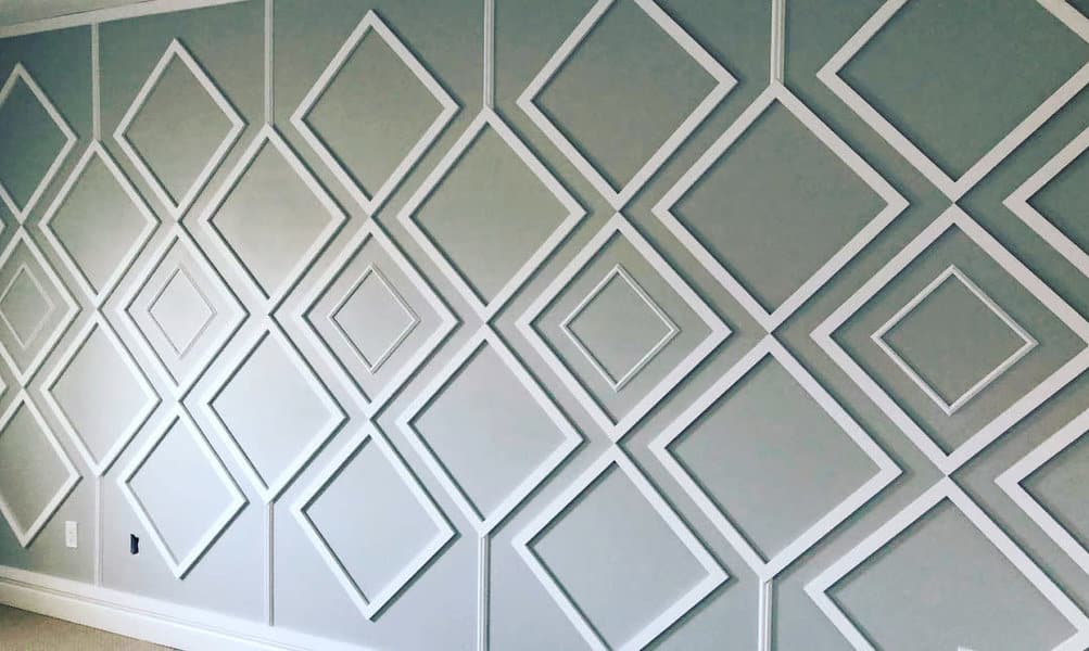 Angular wall trim