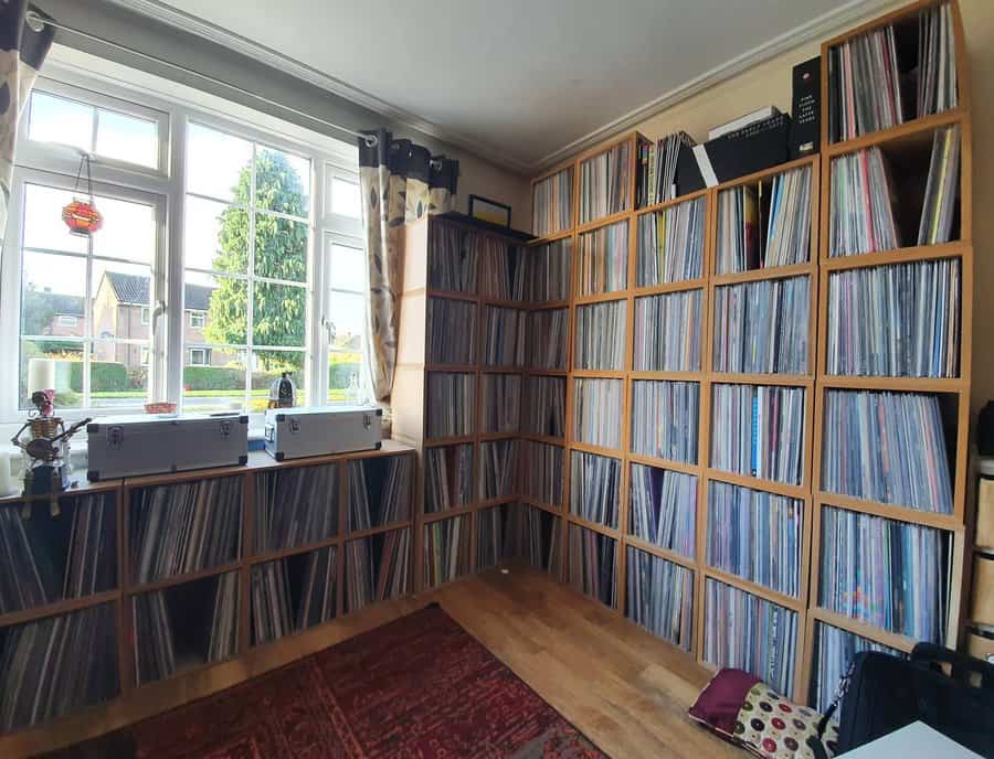 stackable vinyl shelves