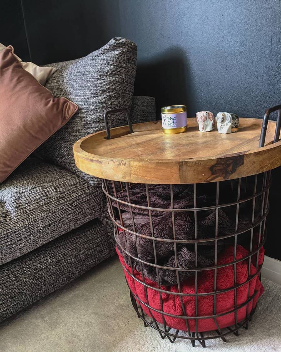 Coffee table blanket storage