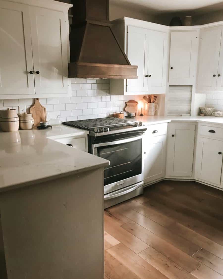 farmhouse kitchen with beveled tiles 