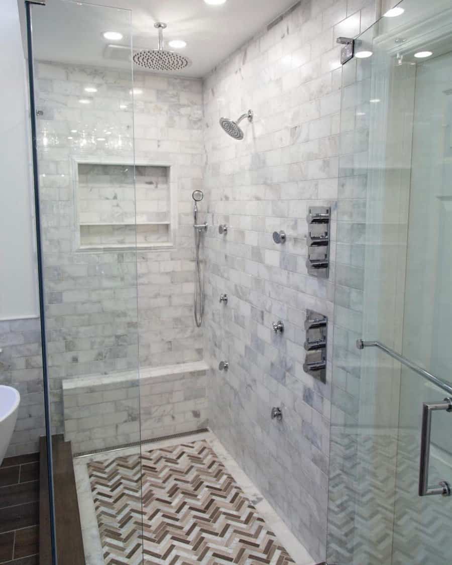 White and grey brick tiles