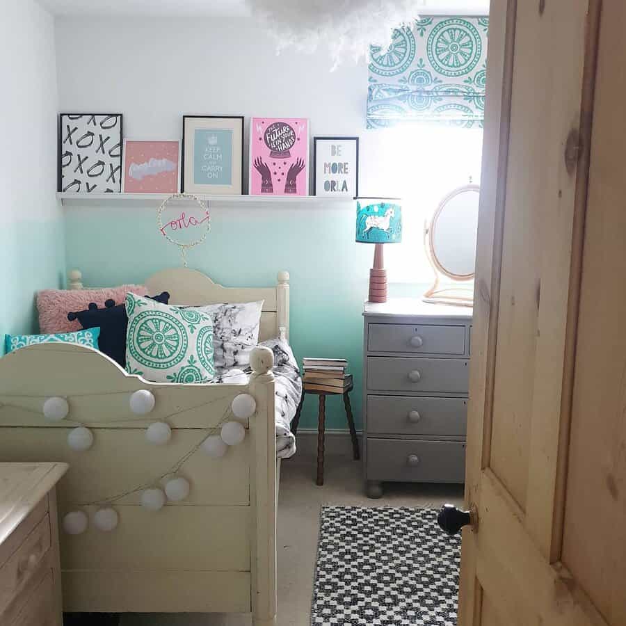 Ombre bedroom paint