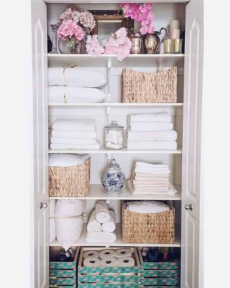 Bathroom cabinet for towels and essentials