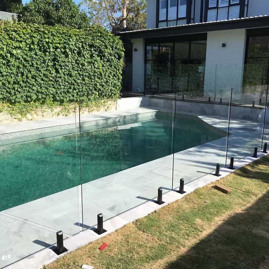 Glass pool fence