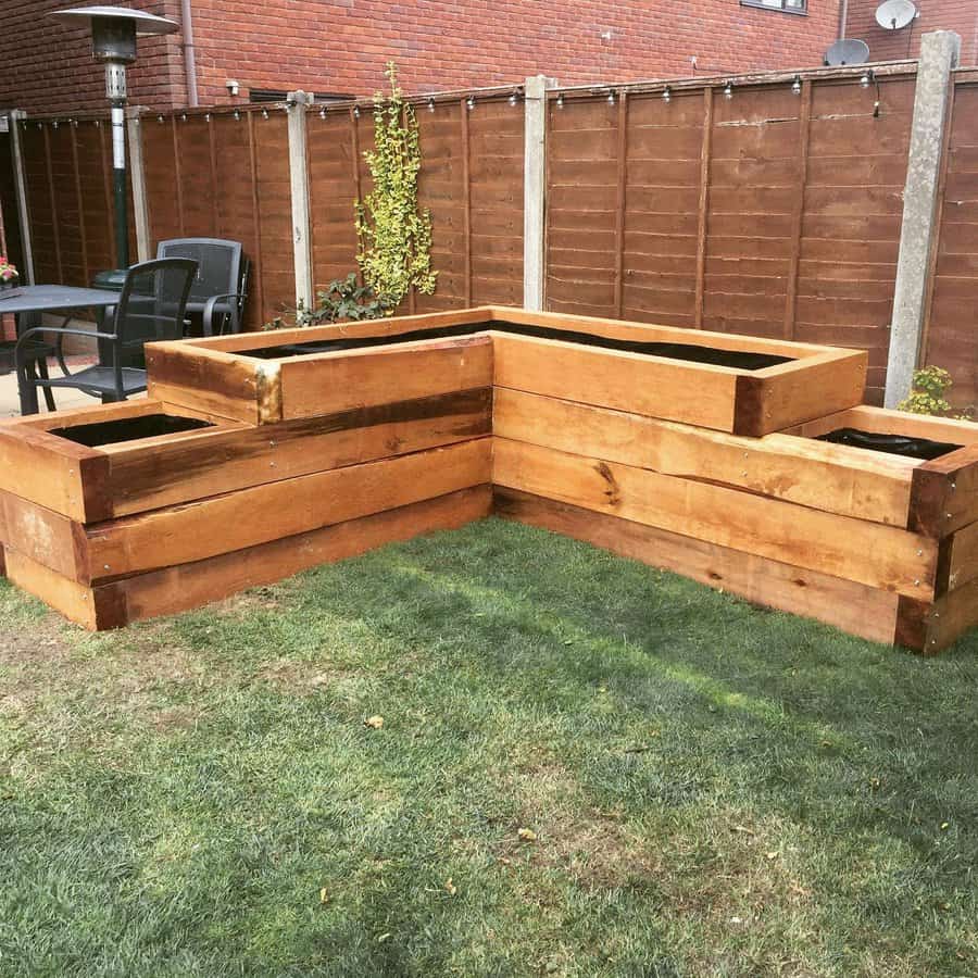 Wooden planter box