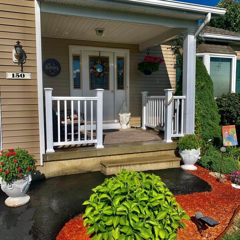 10 Front Porch Railing Ideas