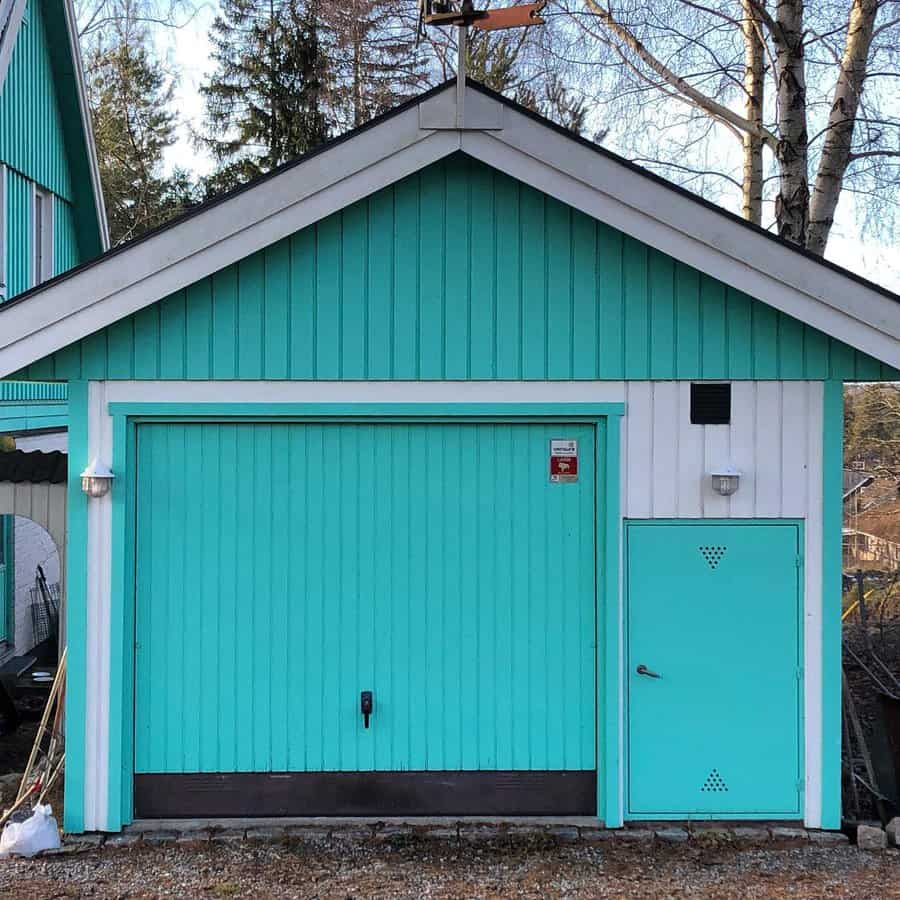 shiplap garage door