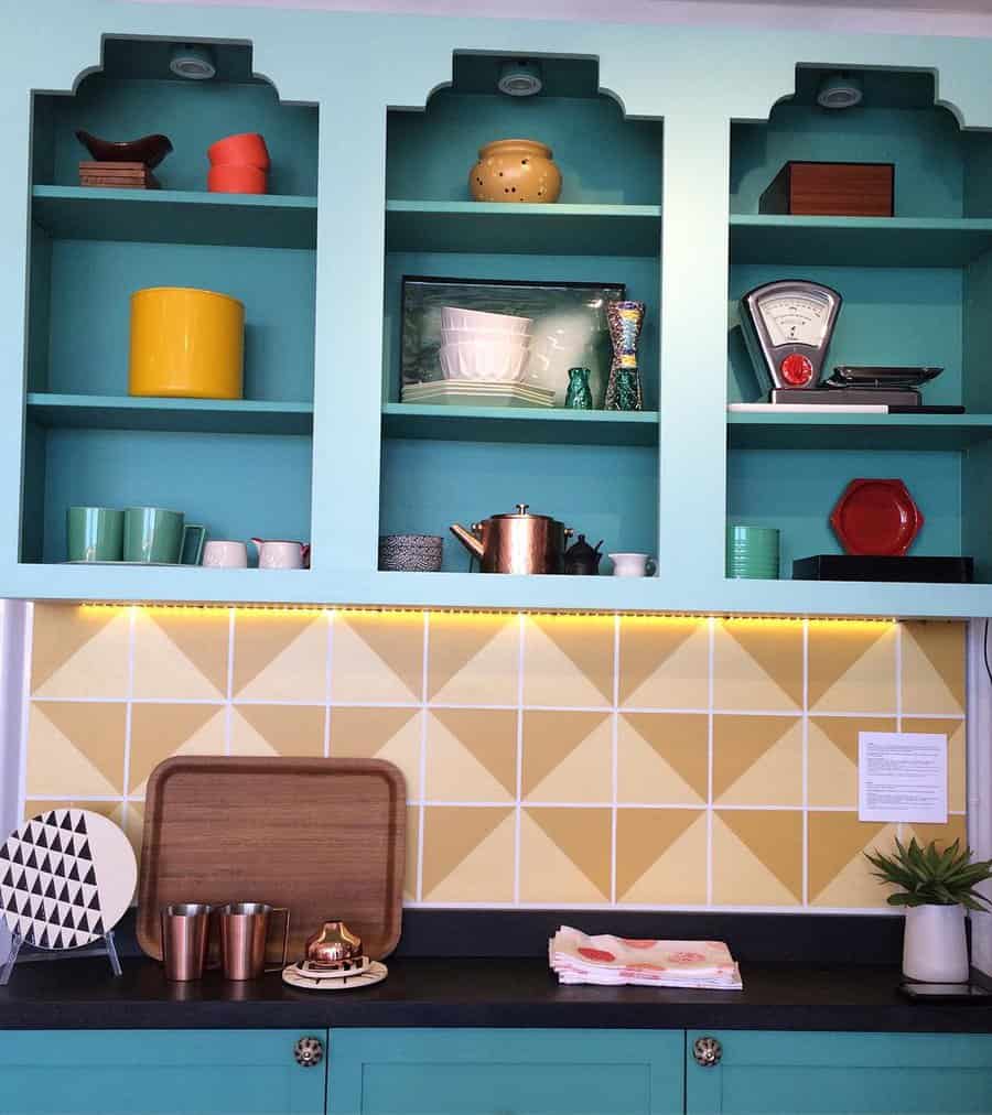 Kitchen painted tile backsplash