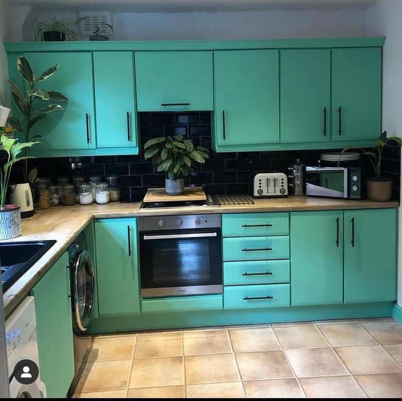 Green kitchen cabinet