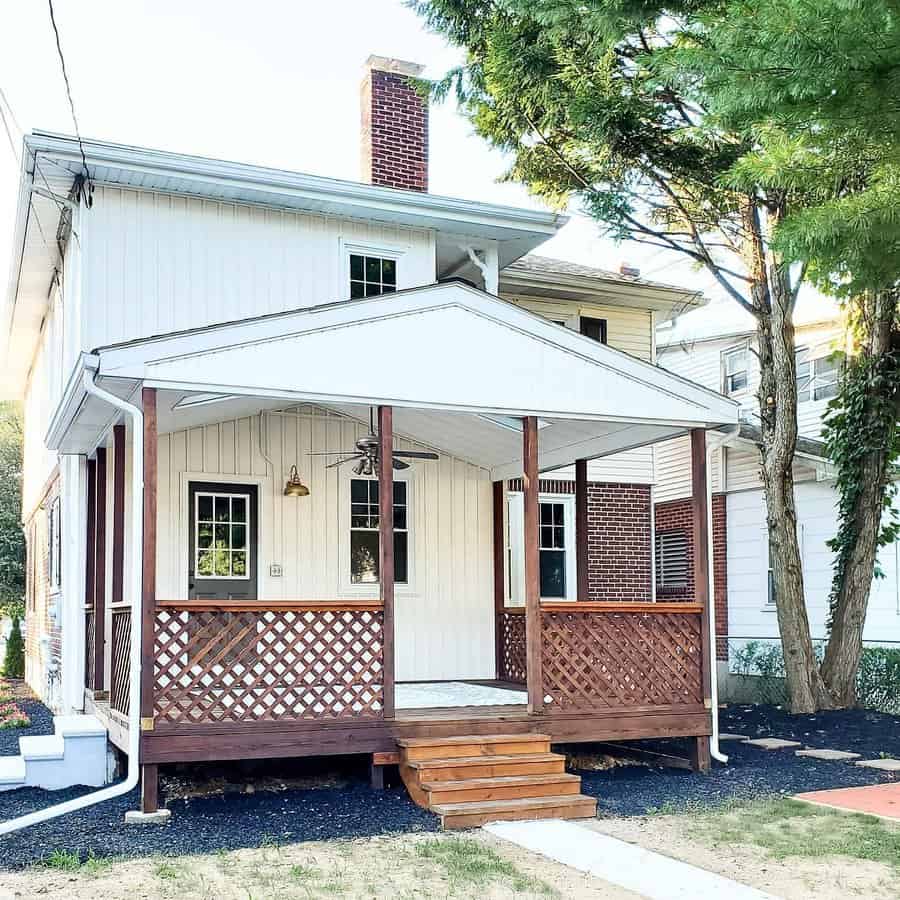 Covered deck with bungalow style roof