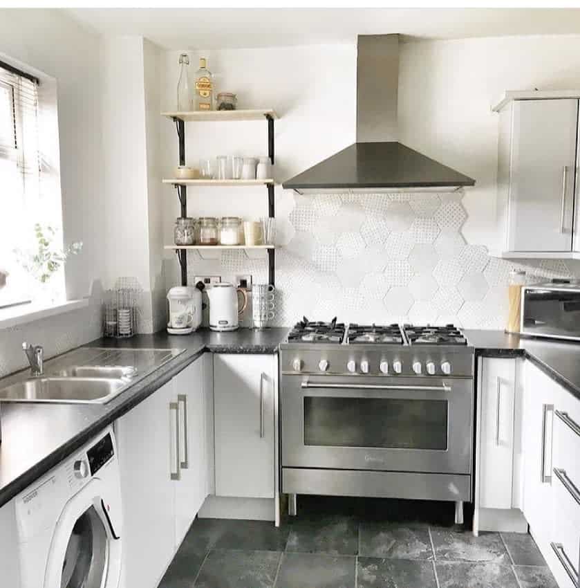 decorative white kitchen backsplash