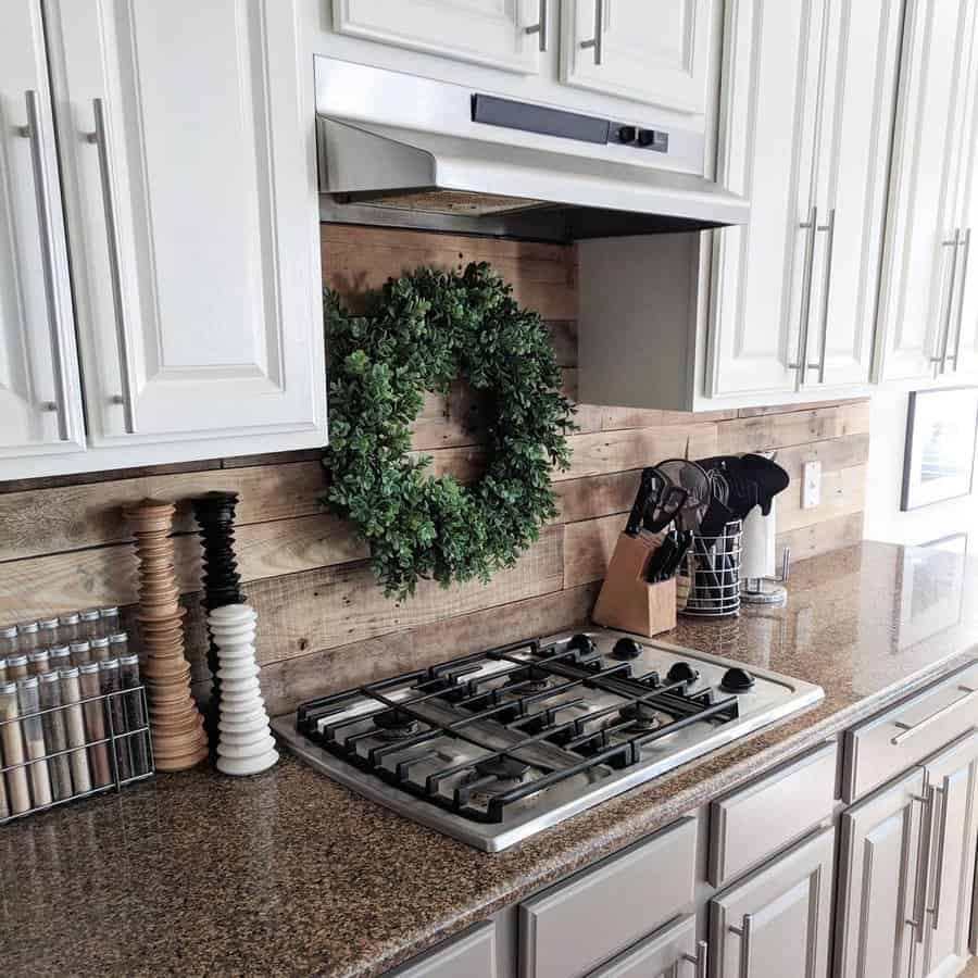 Rustic kitchen backsplash