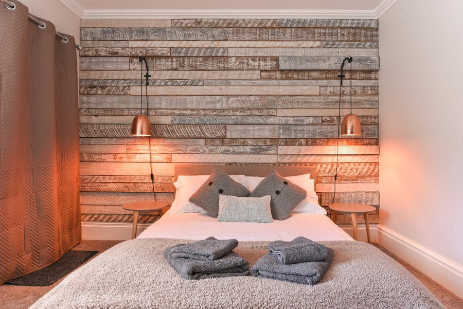 Reclaimed Wood Rustic Decorating Ideas 1