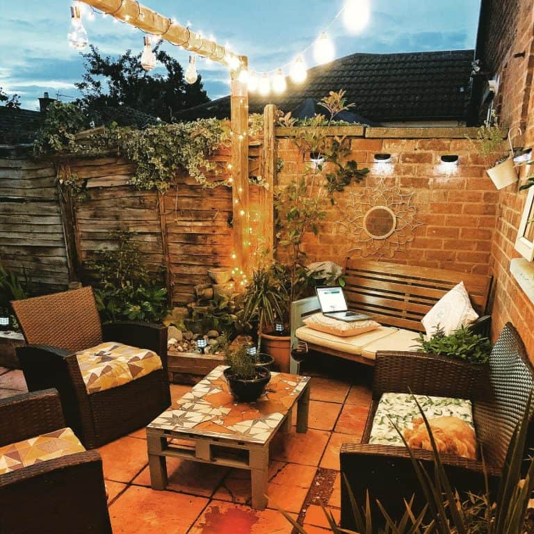 17 Cheap Backyard Patio Ideas That You Can DIY Trendey