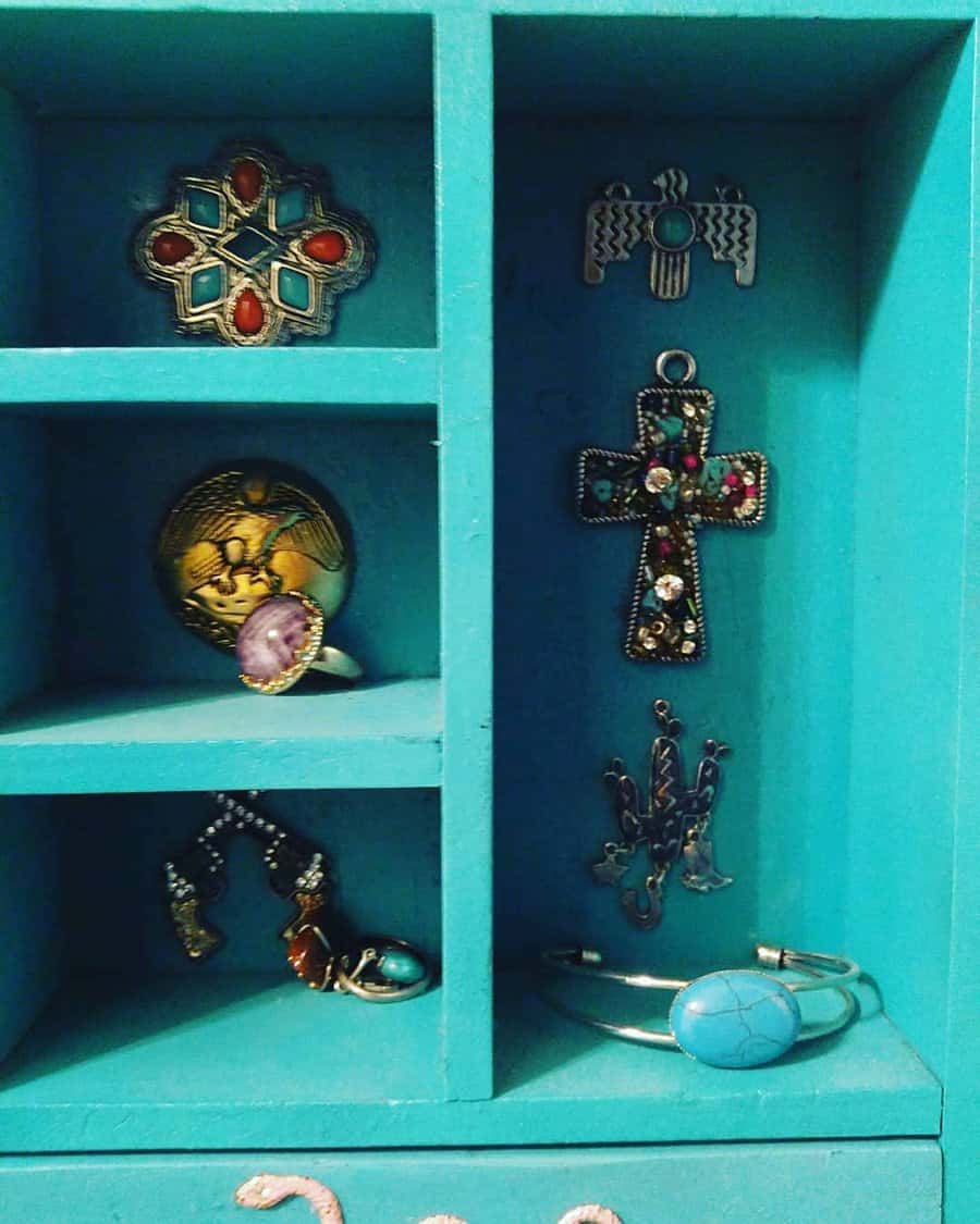 DIY jewelry organizer