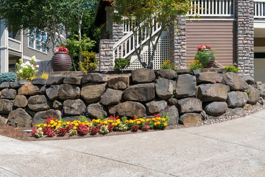 Natural stone wall