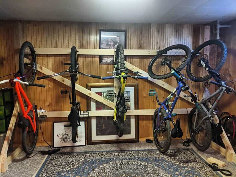 Wall mounted bike rack