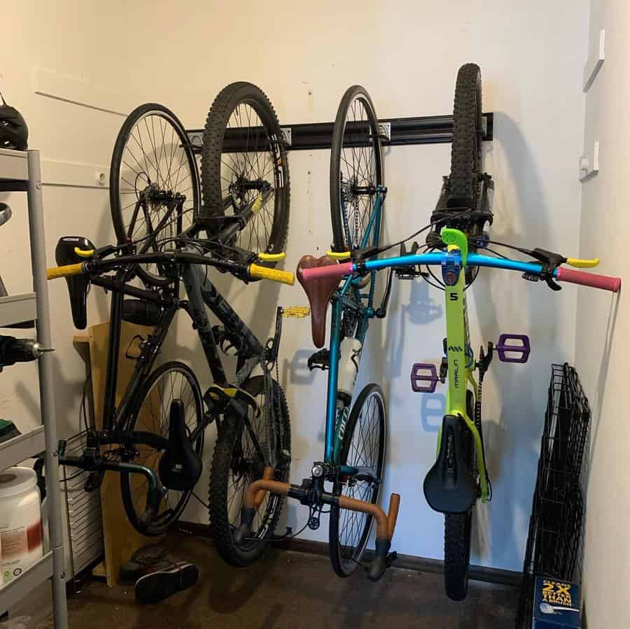 Wall mounted metal bike rack