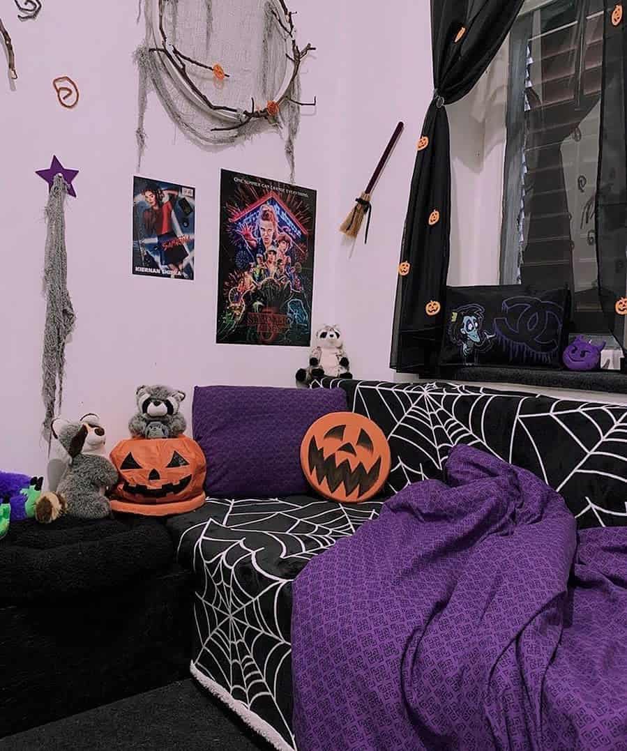 Room Halloween Decor Ideas