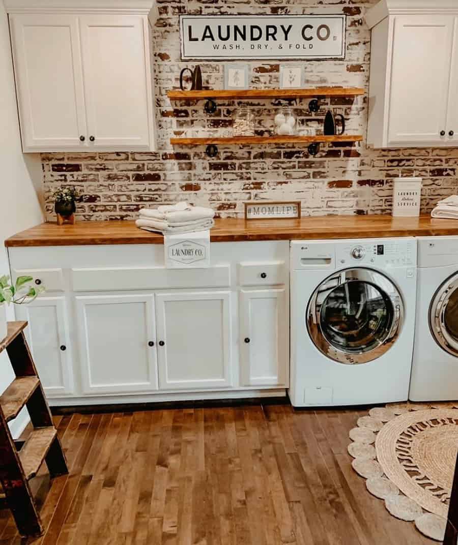 Laundry room countertop