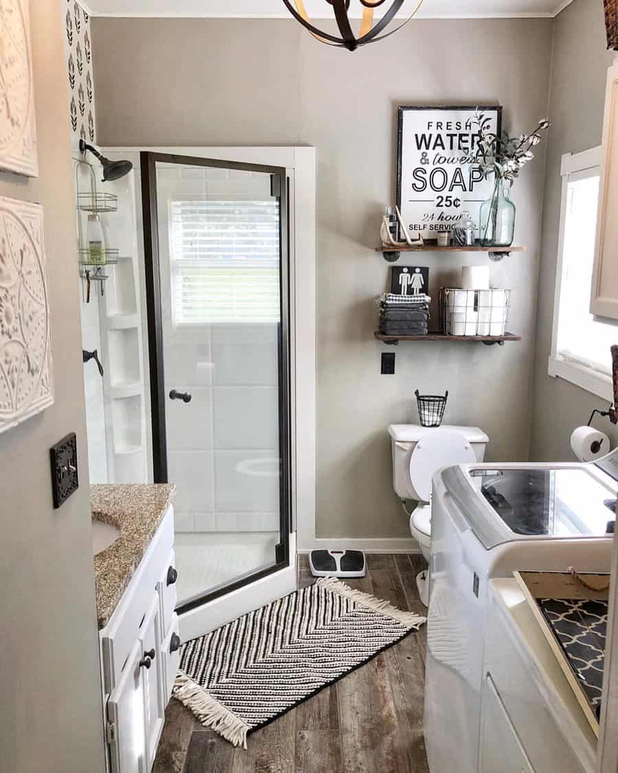 Styling shelf in bathroom