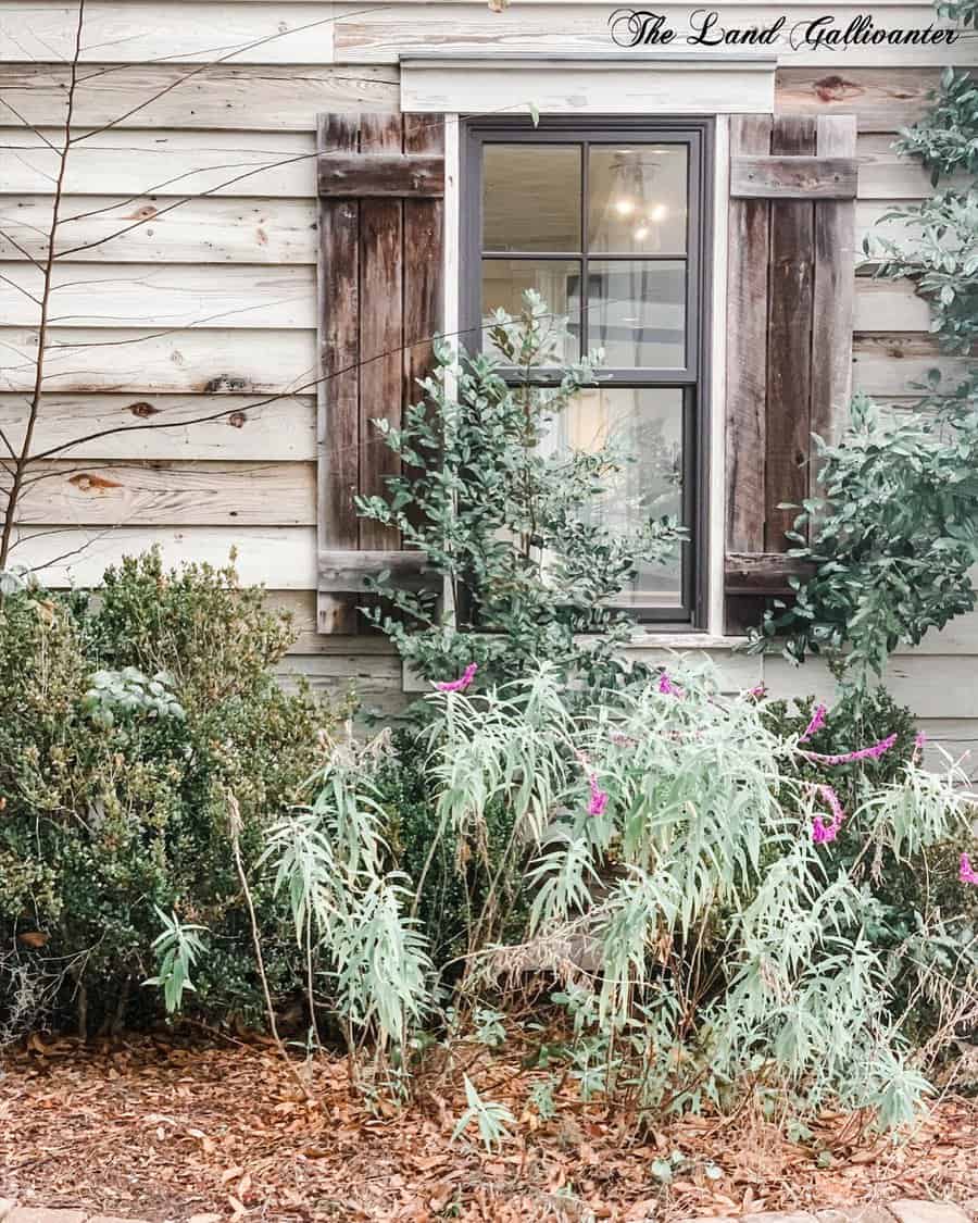 Rustic cedar shake siding