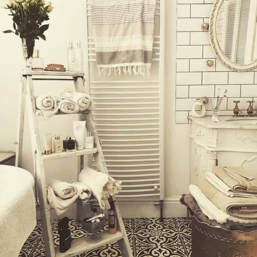 Ladder towel racks