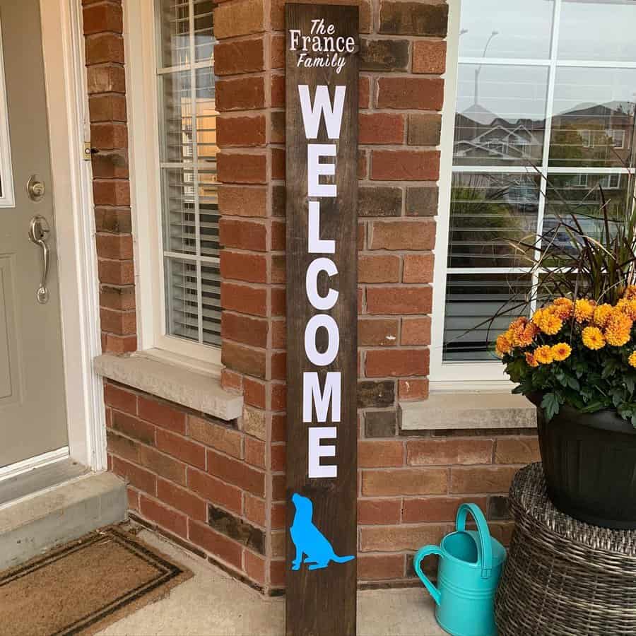 Rustic welcome sign