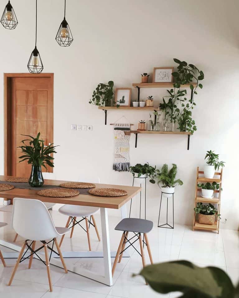 17 Dining Room Decorating Ideas That You'll Love