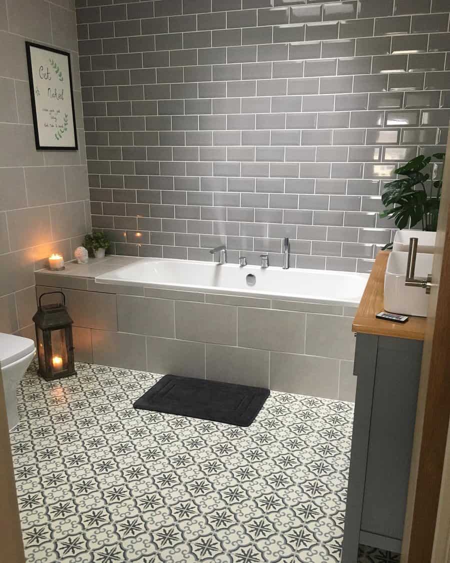 Scandinavian grey bathroom