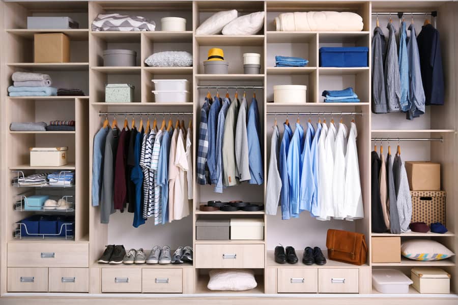 Seasonally organized clothing