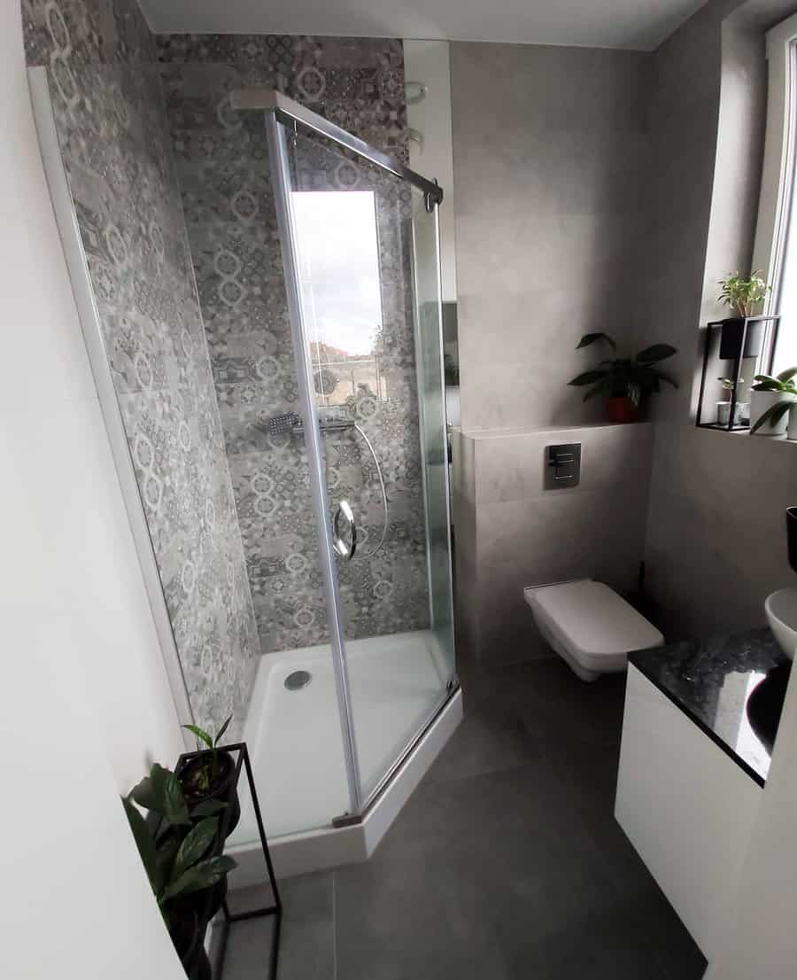 Corner shower