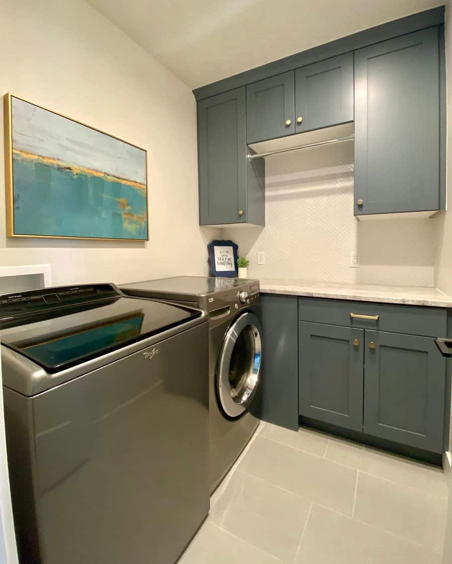 Laundry room countertop