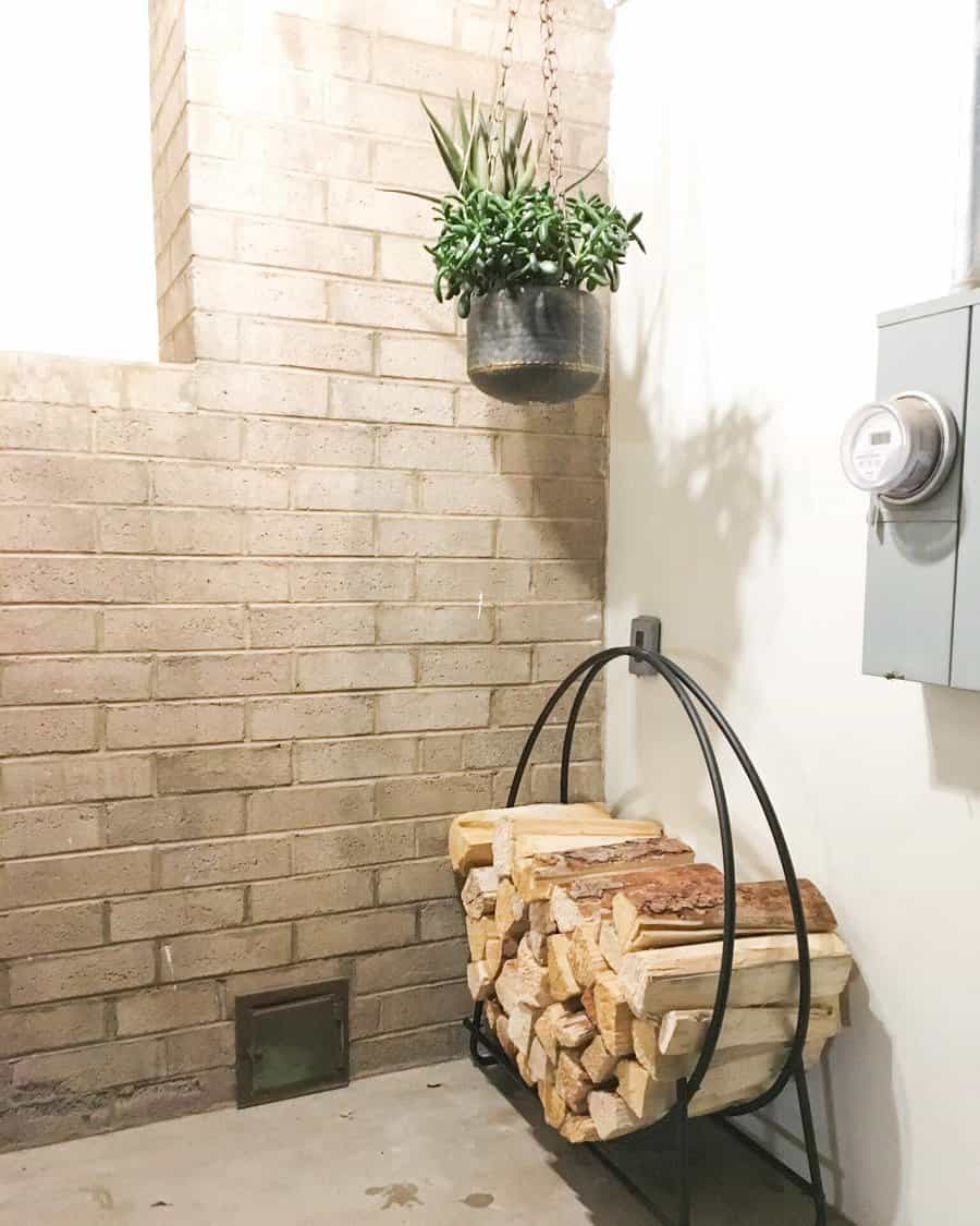 Compact firewood storage