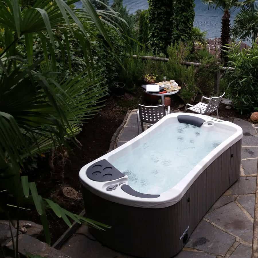 Small hot tubs