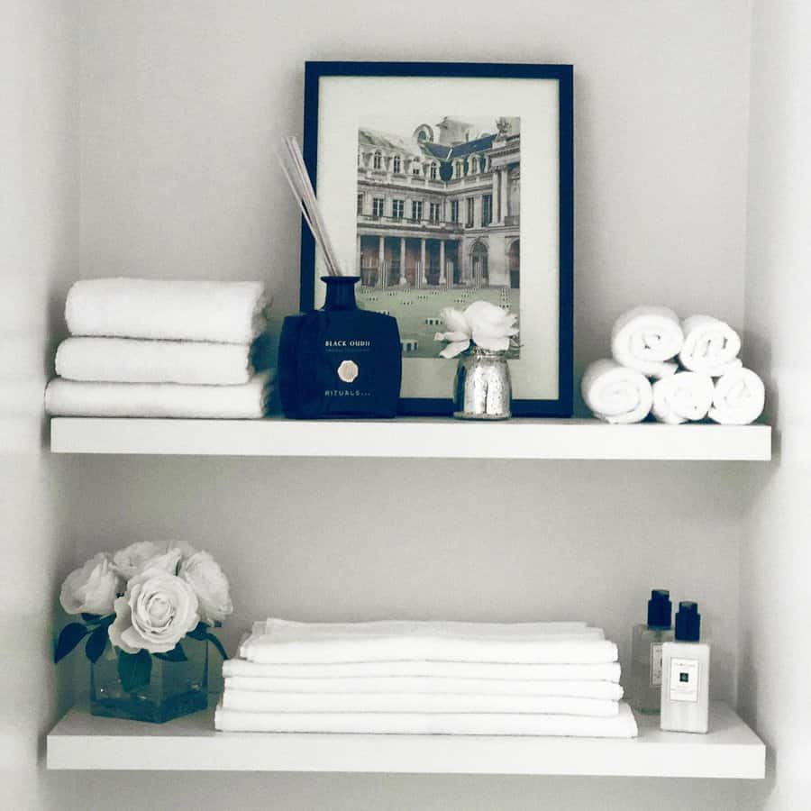 Recessed towel shelves 