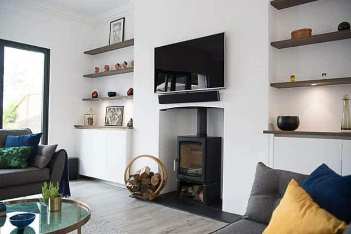 Recessed wall shelves 