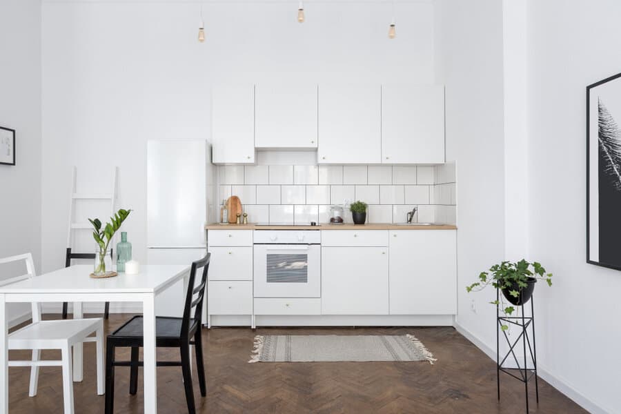 Square tile kitchen backsplash