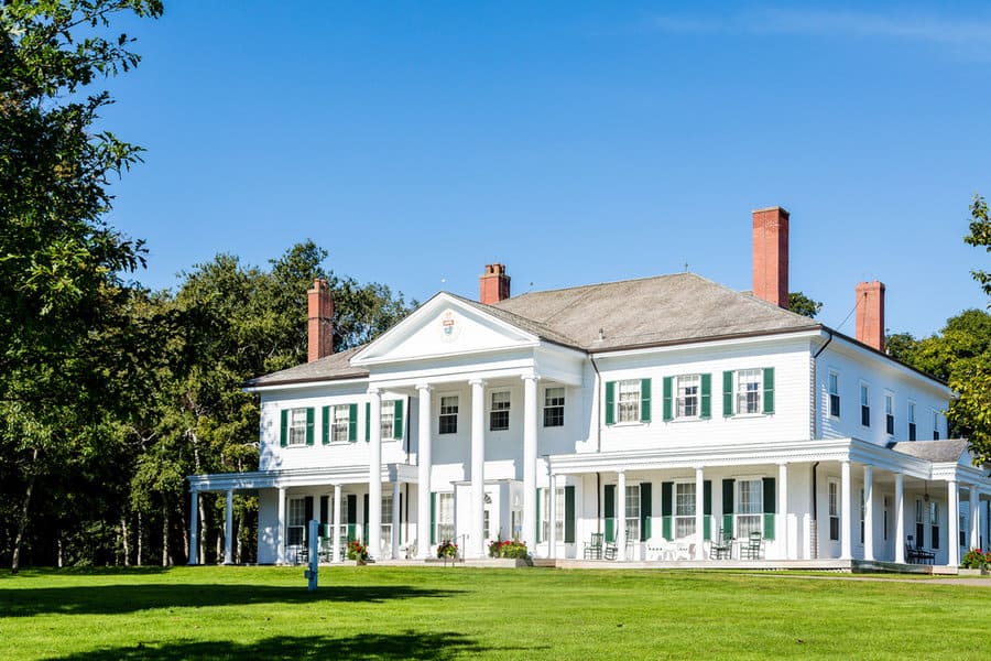 Colonial house with posts