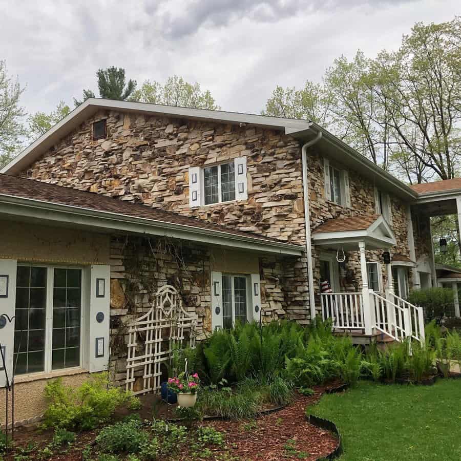 Stone siding