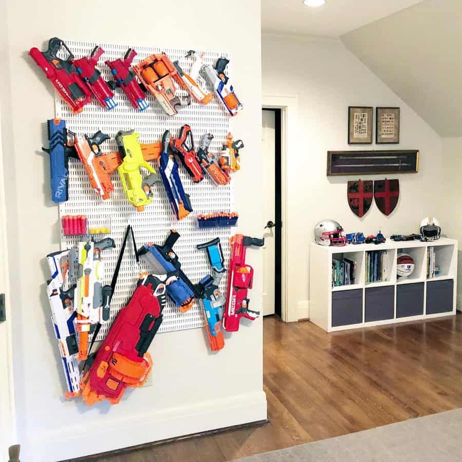 Wall mounted tool storage