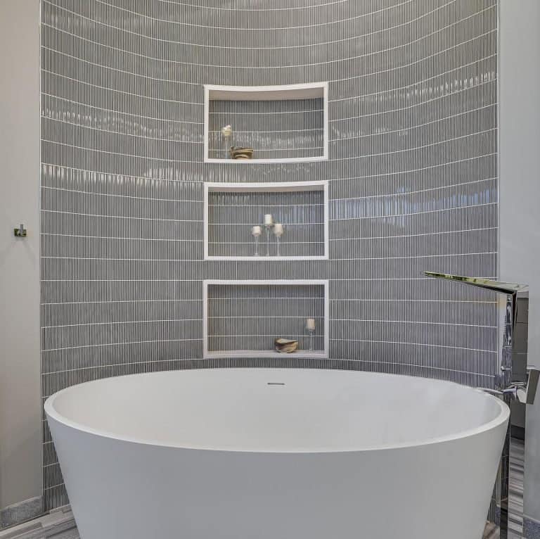 Best Bathtub Tile Design Ideas (with Photos)