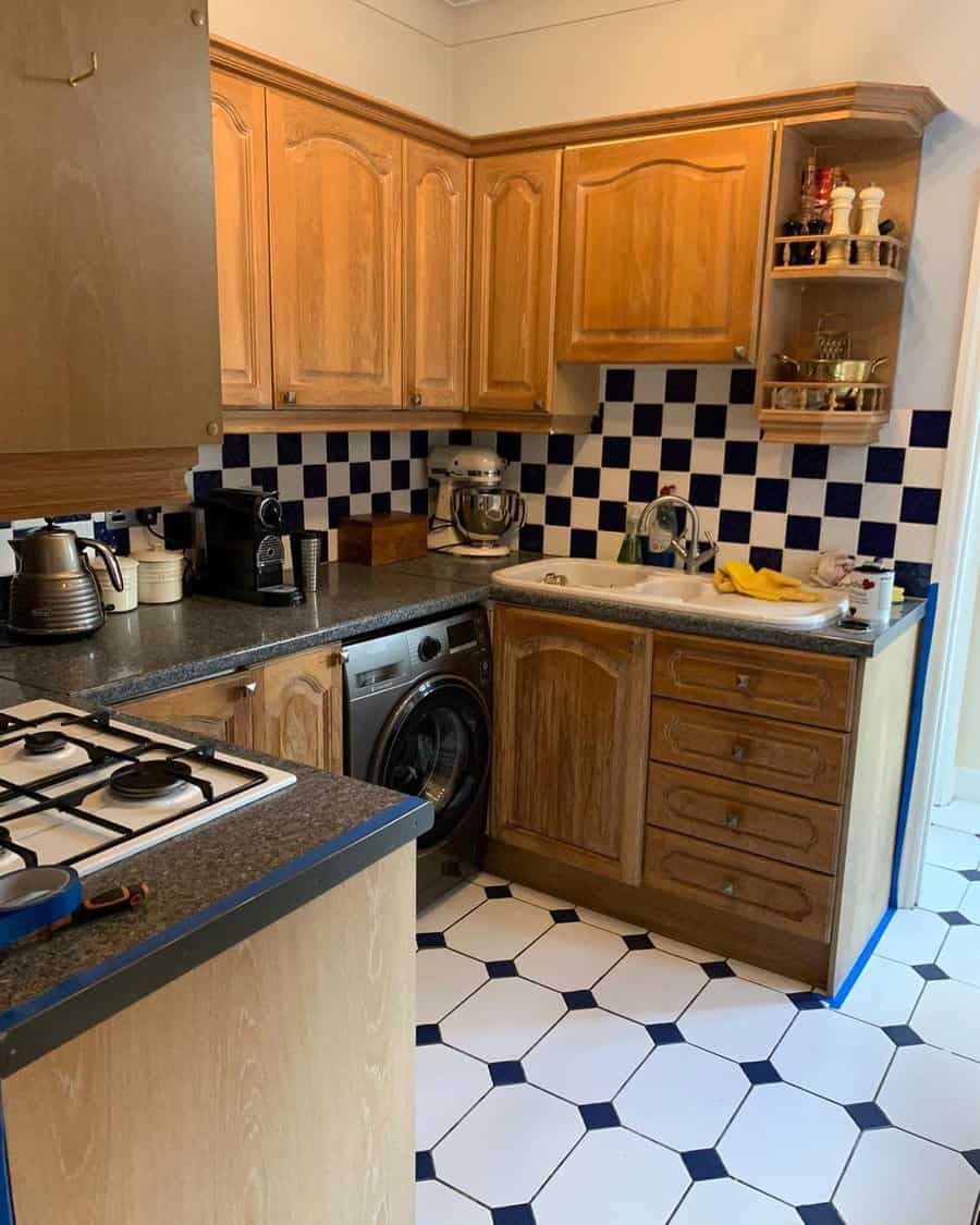 Stylish tile kitchen backsplash