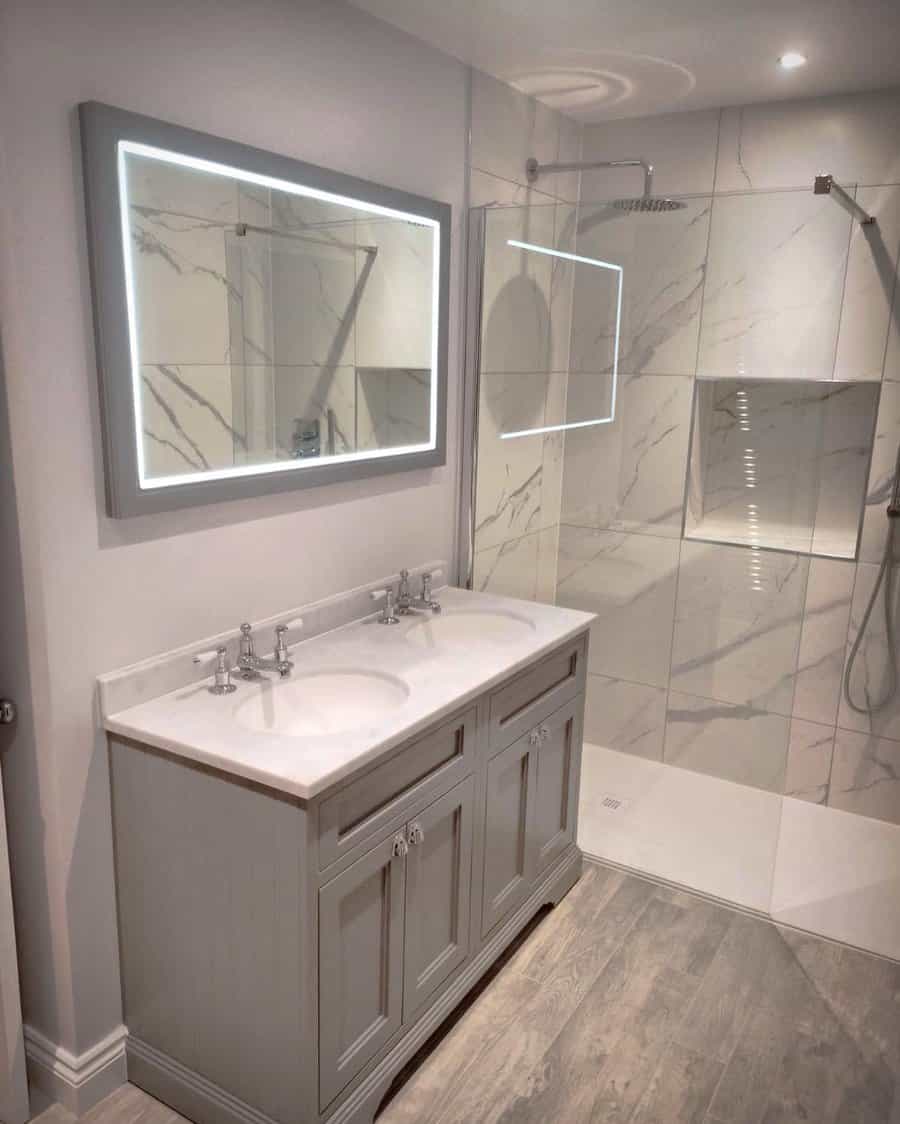 Feminine White Quartz Modern Bathroom